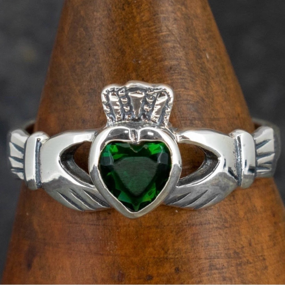 Sterling Silver Claddagh Ring with Green Heart Gem Size 10.5